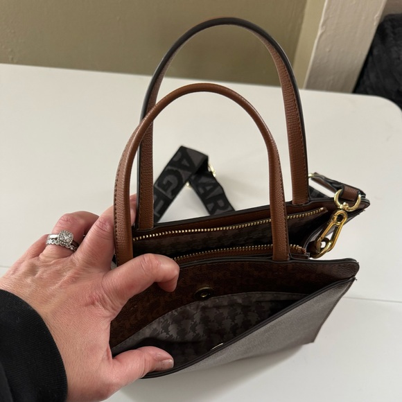 Karl Lagerfeld Paris Maybelle Satchel - Picture 5 of 8